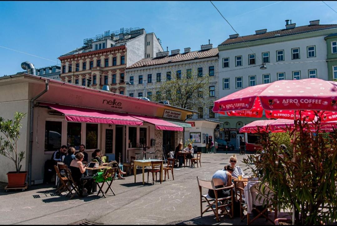Apartment With Balcony Near Augarten Wien Exterior foto